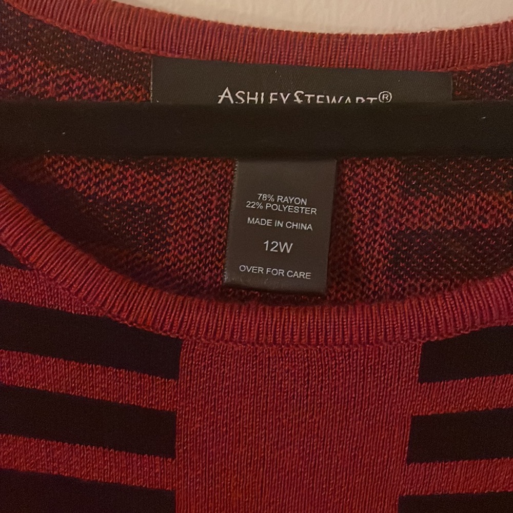 Never Worn. Too Big. View 3